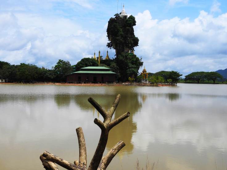 01-Hpa-An-Monasterio-Kyauk-Kalap-b